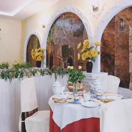 Zajazd Restauracja Paradise ツァプリネク エクステリア 写真